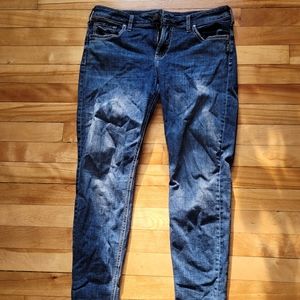 Silver jeans Avery skinny mid-wash distressed